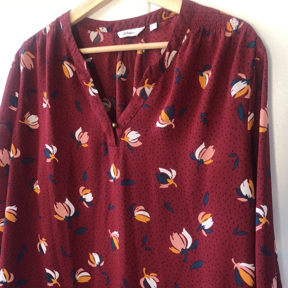 DONATED - Reitmans blouse - Picture 15 of 17